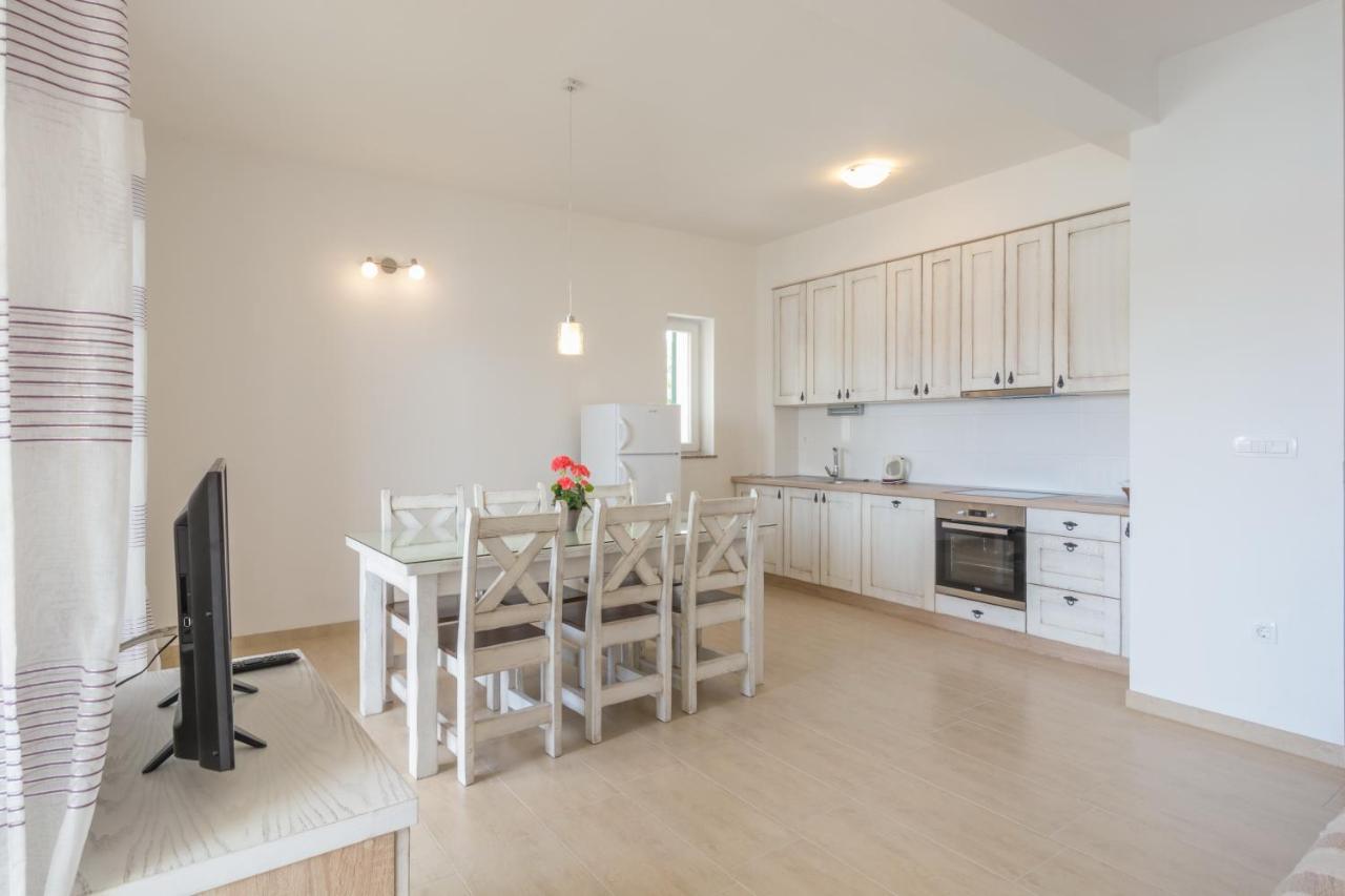 Apartments By The Sea Simuni, Pag - 18386 コラン エクステリア 写真