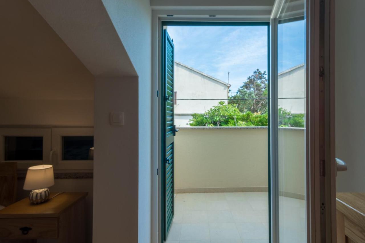 Apartments By The Sea Simuni, Pag - 18386 コラン エクステリア 写真