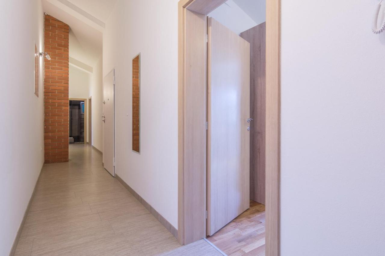 Apartments By The Sea Simuni, Pag - 18386 コラン エクステリア 写真